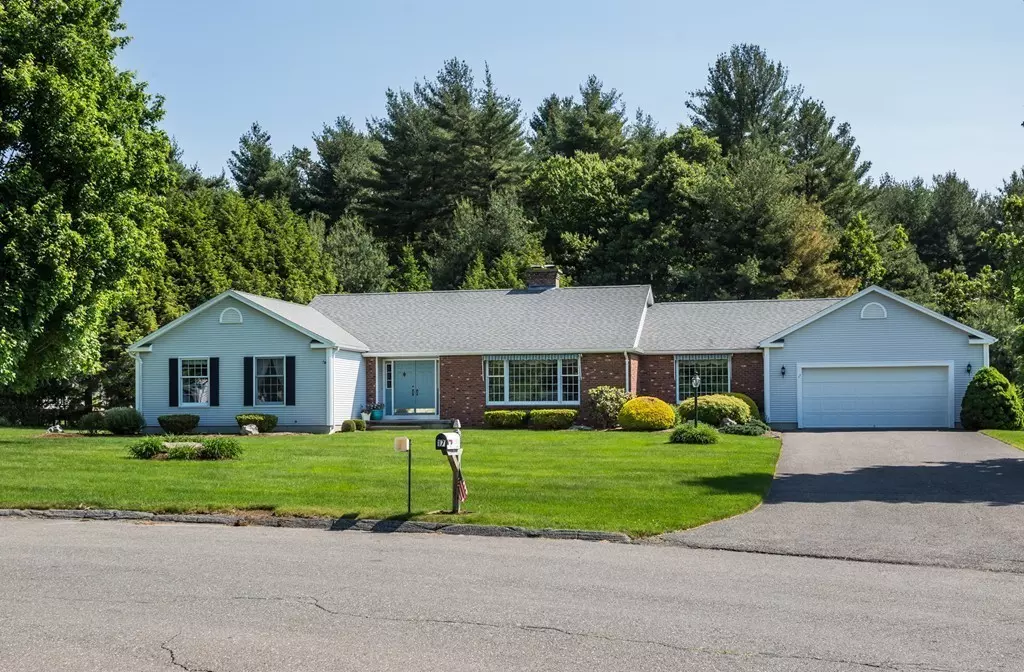 East Longmeadow, MA 01028,17 Angela Ln