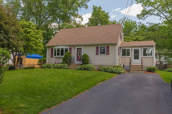 53 Broad St, Billerica, MA 01821