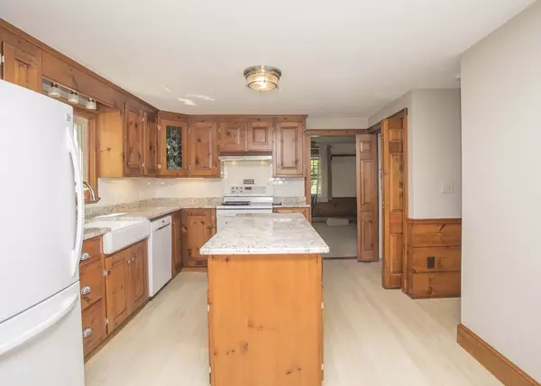 Middleboro, MA 02346,337 Wood St