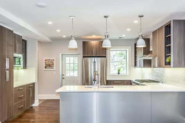 Brookline, MA 02446,1614 Beacon St #2