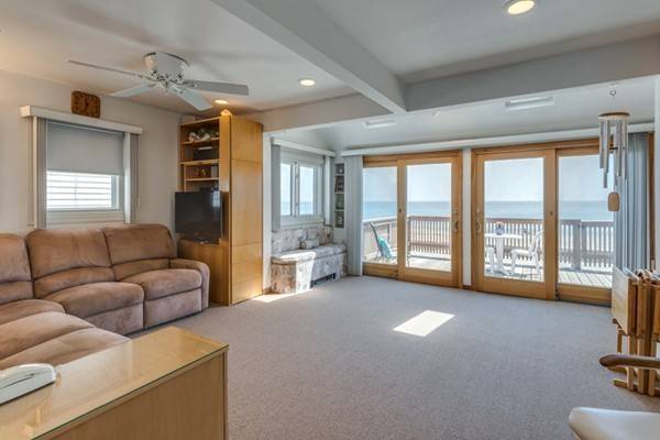 5 Brewster Ave #2, Winthrop, MA 02152