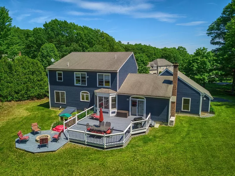 48 Slack Brook Rd, Leominster, MA 01453