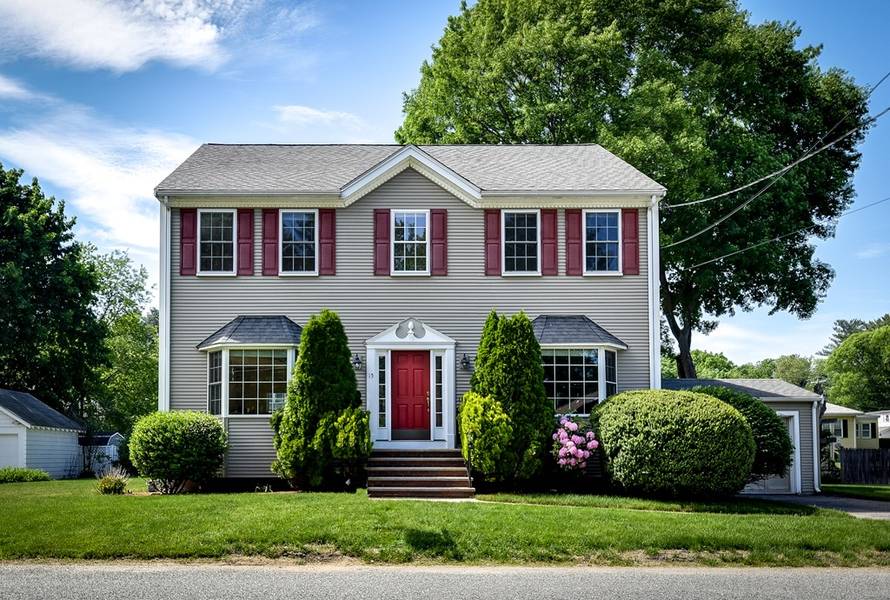 15 Hammond Rd, Natick, MA 01760