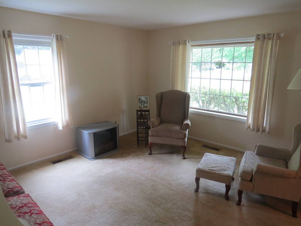 Northampton, MA 01060,5 Cahillane Terrace