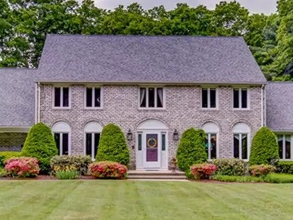 69 South St, Franklin, MA 02038