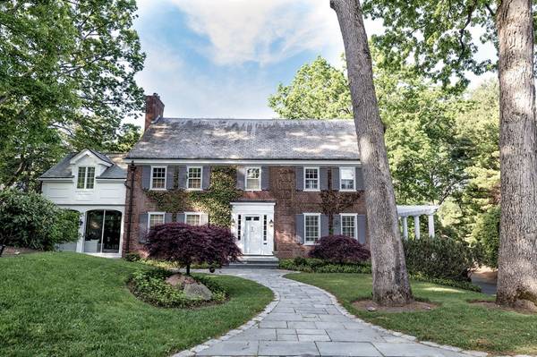 22 Edmunds Rd, Wellesley, MA 02481