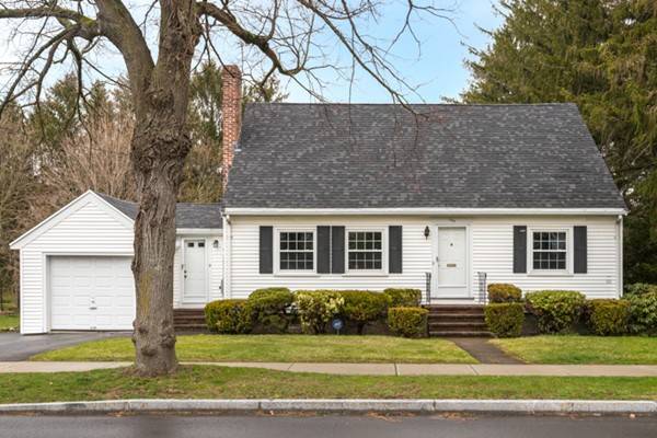 506 Brook Rd, Milton, MA 02186