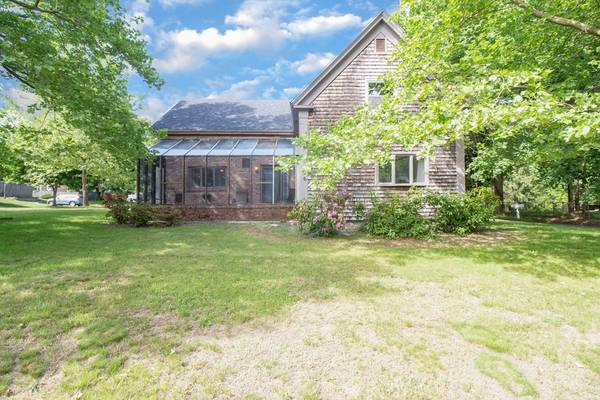 26 Montello St, Middleboro, MA 02346