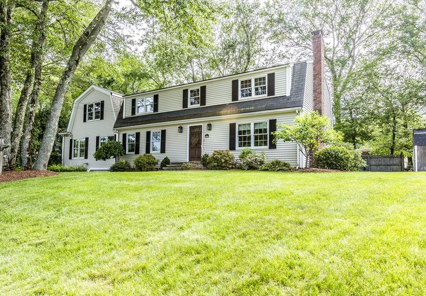 12 Hancock St, Milford, MA 01757