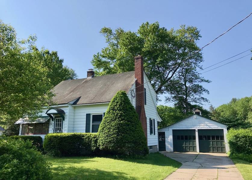 94 Oakland Street, Greenfield, MA 01301