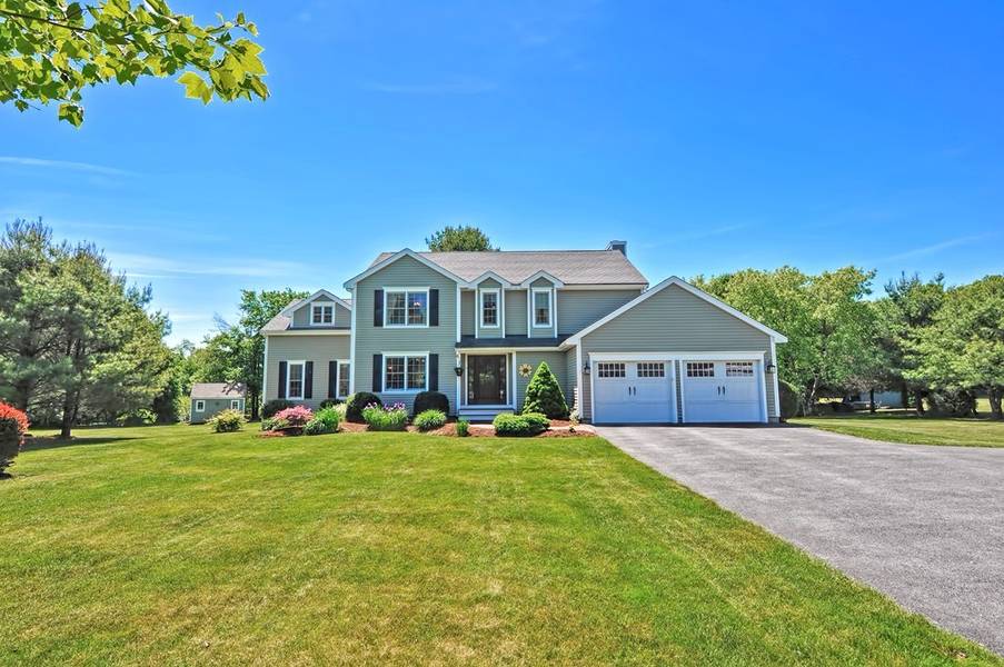 17 Victoria Ln, Rehoboth, MA 02769