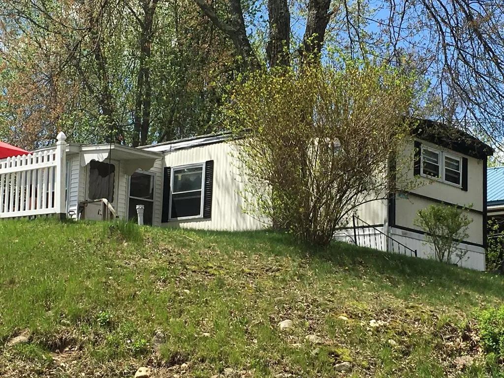 Ware, MA 01082,12 4th Ave