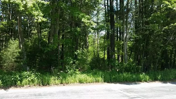 Foxboro, MA 02035,9 Perry Dr