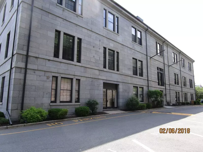 100 Commandant's Way #301, Chelsea, MA 02150