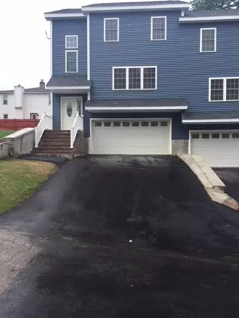 Worcester, MA 01604,10 Hazel Street #LEFT