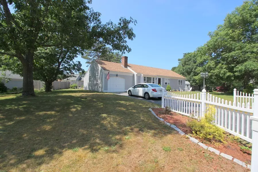 29 Avery Ln, Yarmouth, MA 02664