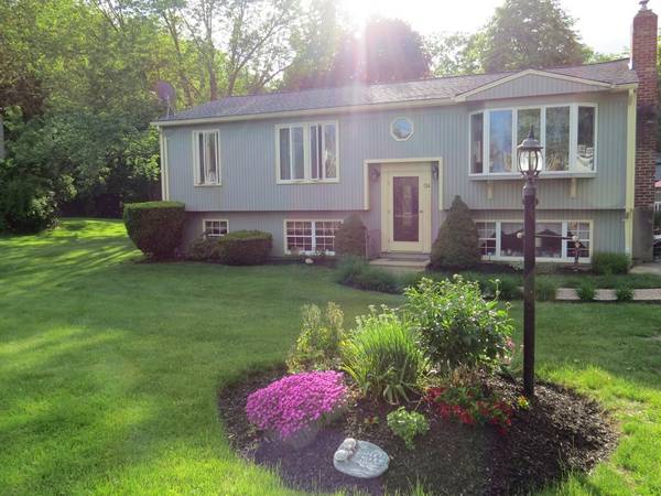 134 Jackson St, Holden, MA 01520