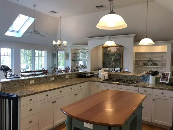 Orleans, MA 02653,40 Namequoit