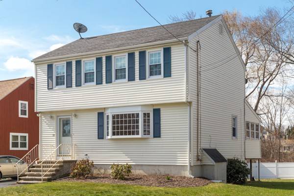 32 Frye Rd, Methuen, MA 01844