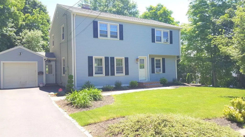 North Attleboro, MA 02760,25 Everett St