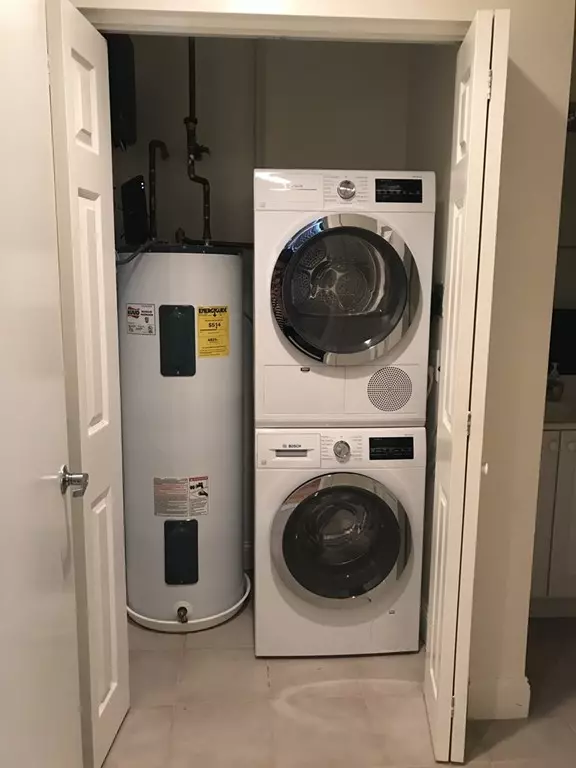 Leominster, MA 01453,54 Green St #B212