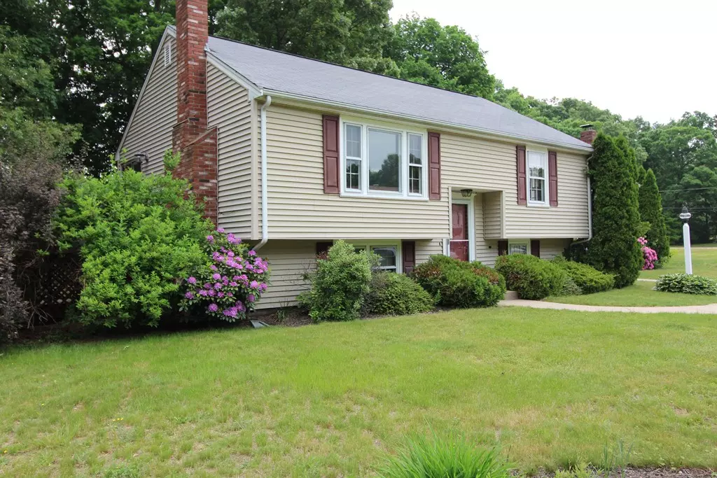 Wrentham, MA 02093,325 Cowell Rd #325