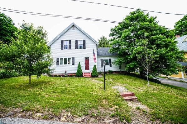 24 Otis St, Warren, MA 01083