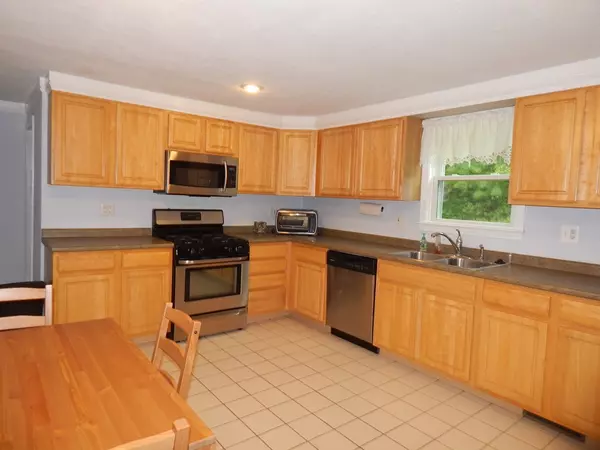 Dracut, MA 01826,115 Sicard Ave #1