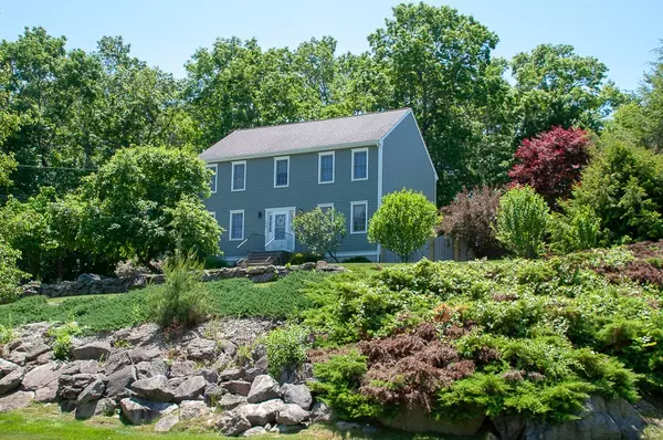 103 Adams Cir, Northbridge, MA 01534