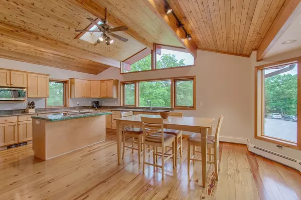 Lunenburg, MA 01462,612 Townsend Harbor Road