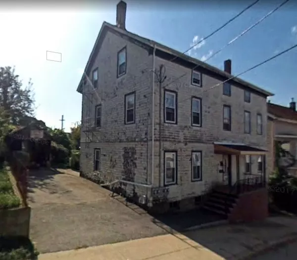 105 Stewart St, Fall River, MA 02720