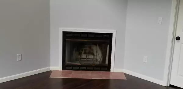 Worcester, MA 01604,25 Jonathan Cir