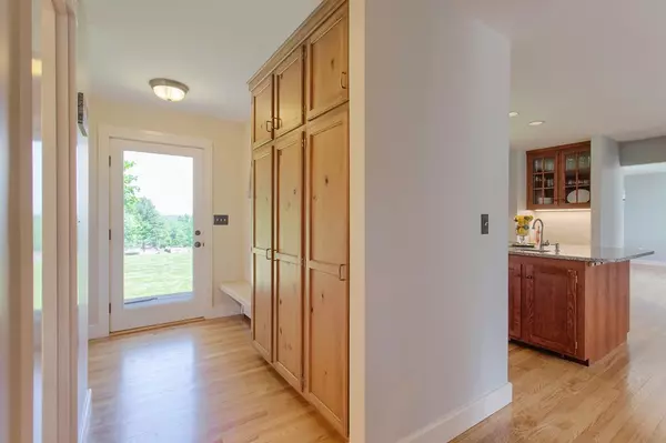 Littleton, MA 01460,68 Bruce St