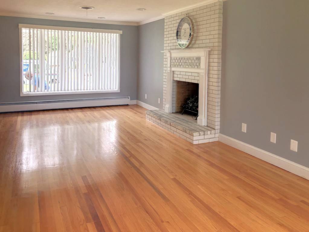 Agawam, MA 01001,32 Emerson Road