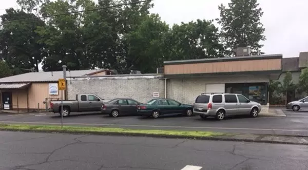 Greenfield, MA 01301,343 Federal St