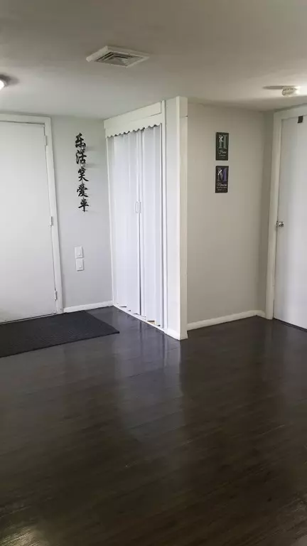 Springfield, MA 01109,15 Royal St