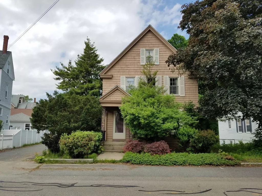 Milford, MA 01757,9 W Pine St