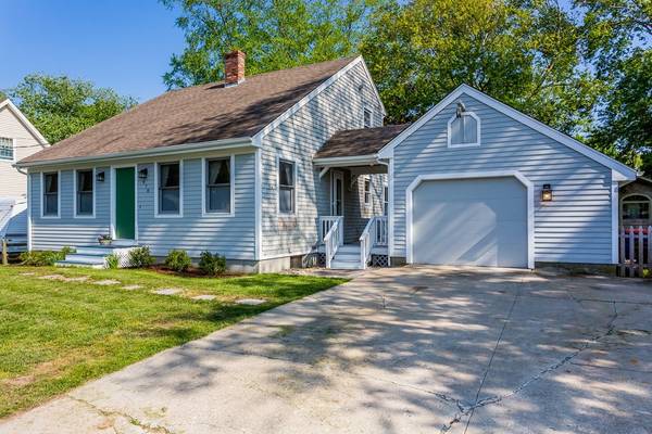 978 Barnum St, New Bedford, MA 02745