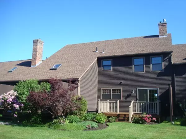 4 Heritage Way #4B, Deerfield, MA 01373