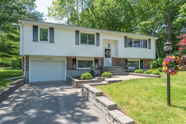 138 Catherine Drive, Abington, MA 02351