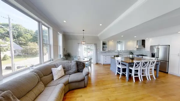 Haverhill, MA 01830,74 Eighth Avenue