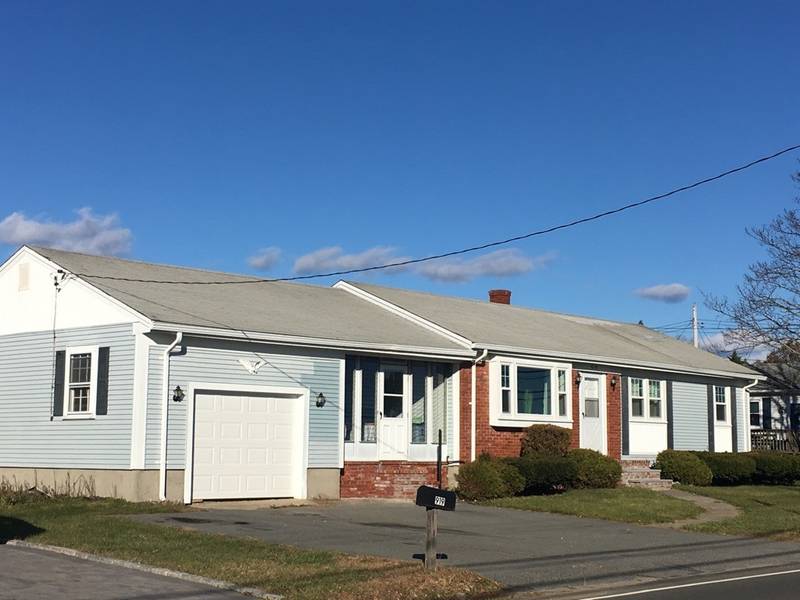 919 Allen St, Dartmouth, MA 02747