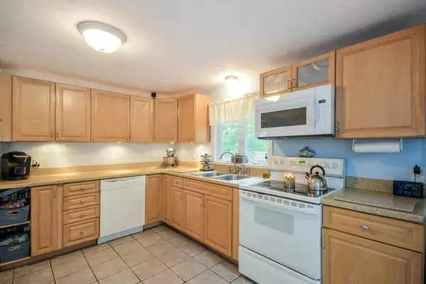 Plymouth, MA 02360,28 Nickerson St