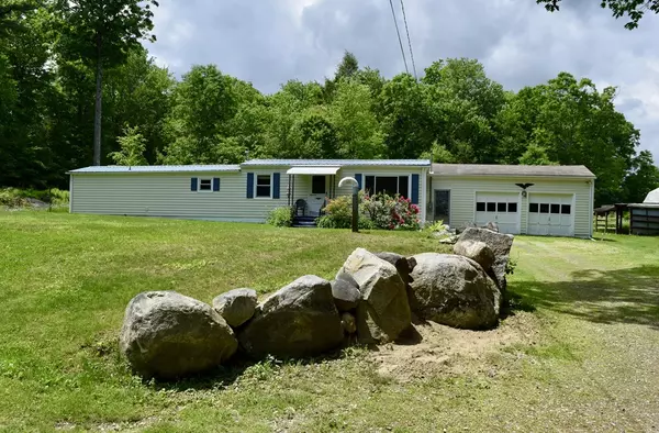 78 Searle Rd, Huntington, MA 01050