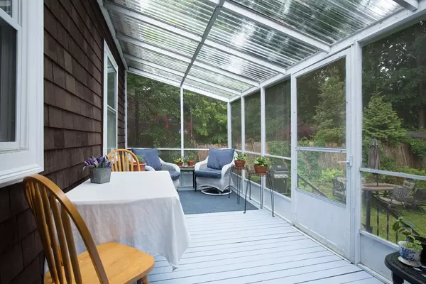 Wellesley, MA 02481,42 Riverdale Road