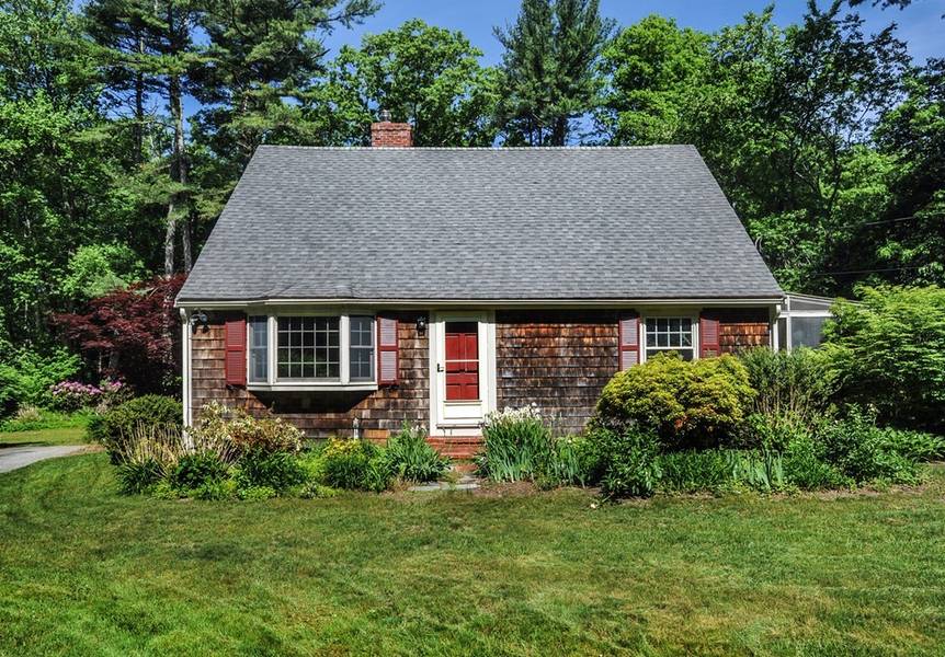 150 Keene St, Duxbury, MA 02332