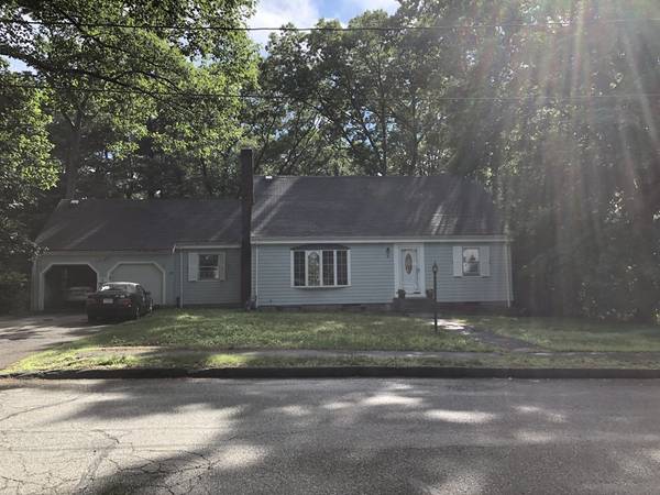 8 Moran Road, Lynnfield, MA 01940