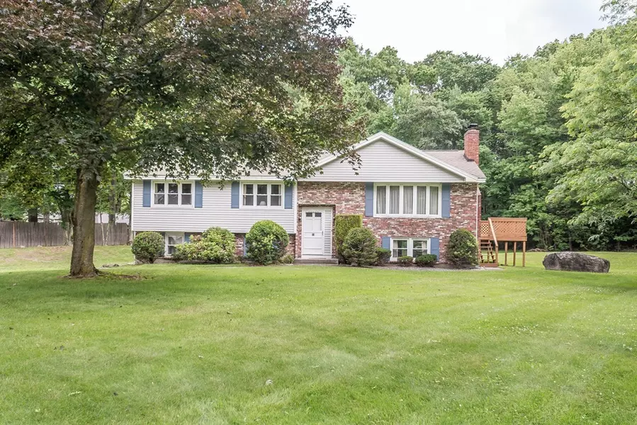 51 Devonshire Rd, Tewksbury, MA 01876