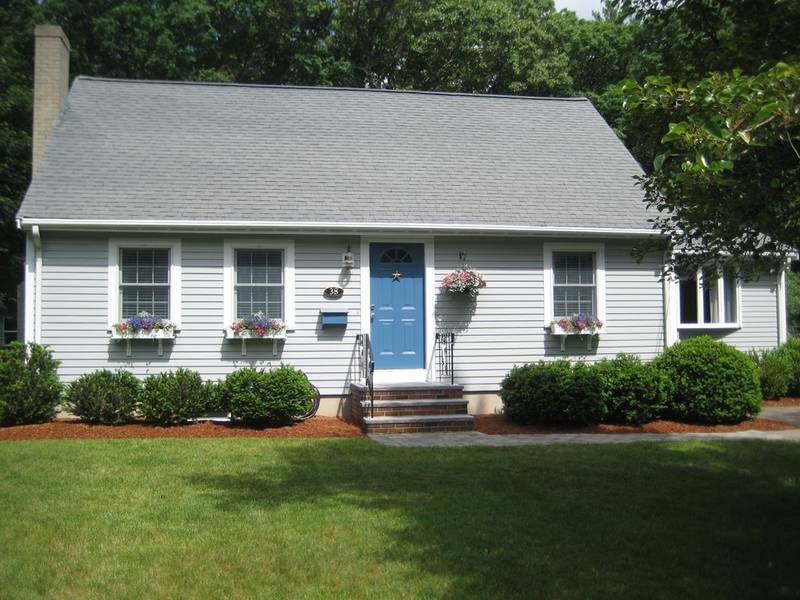 38 Macdonald Circle, Walpole, MA 02081