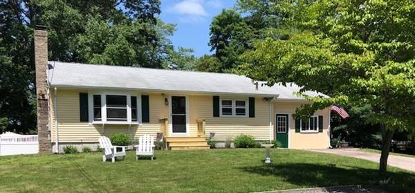 28 Mcbride Ave, Attleboro, MA 02703